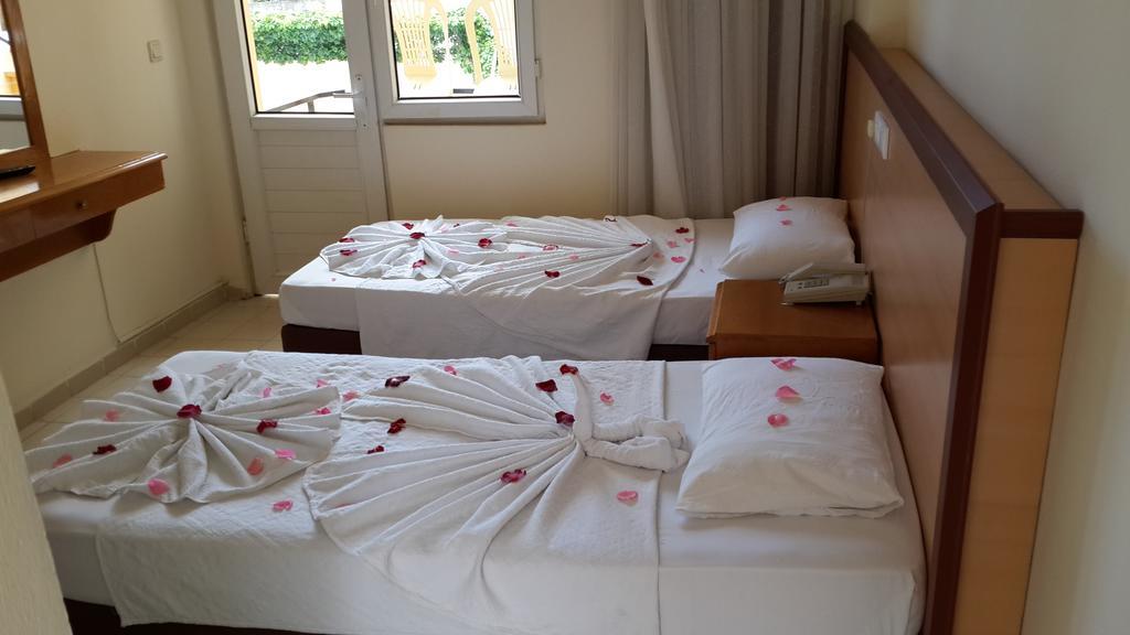Caner Hotel Kemer Habitación foto